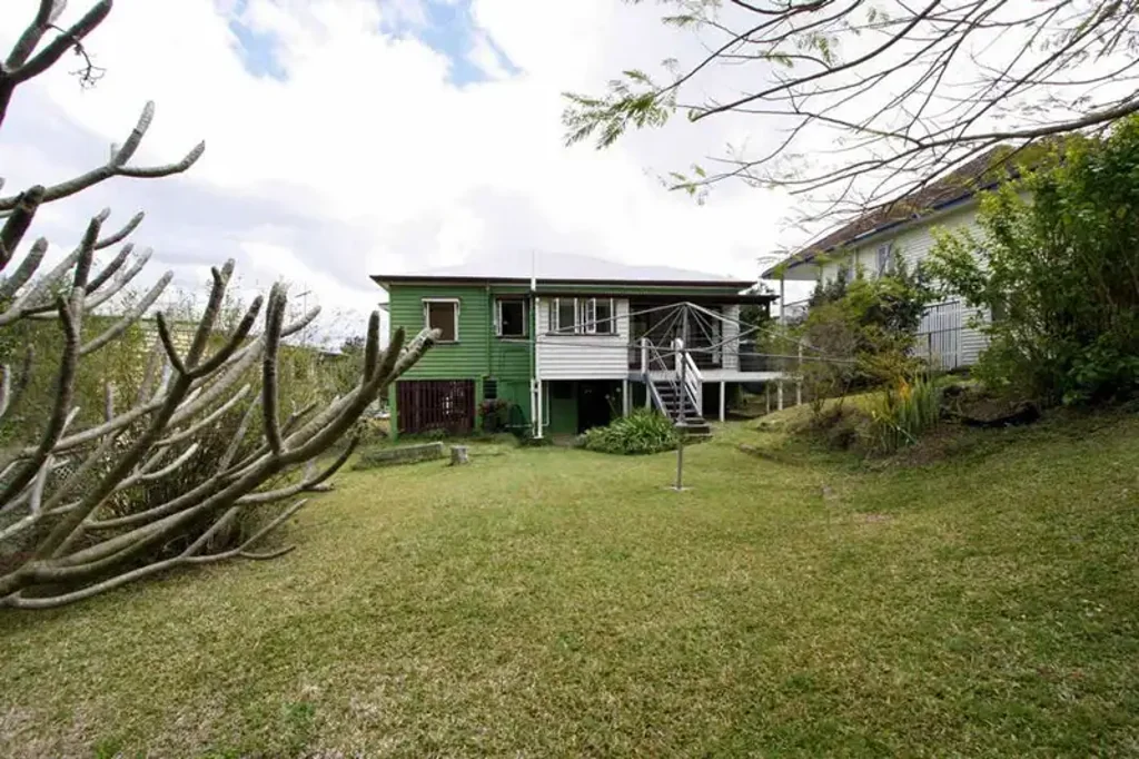 Prime Kelvin Grove Living – Spacious Home Close to CBD & QUT
