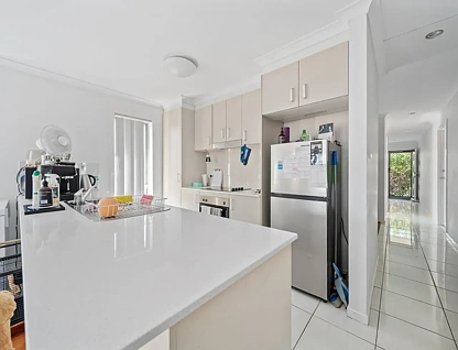 8 Onyx Street, Emerald, QLD 4720, 4 ห้องนอน, 2 ห้องน้ำ, House