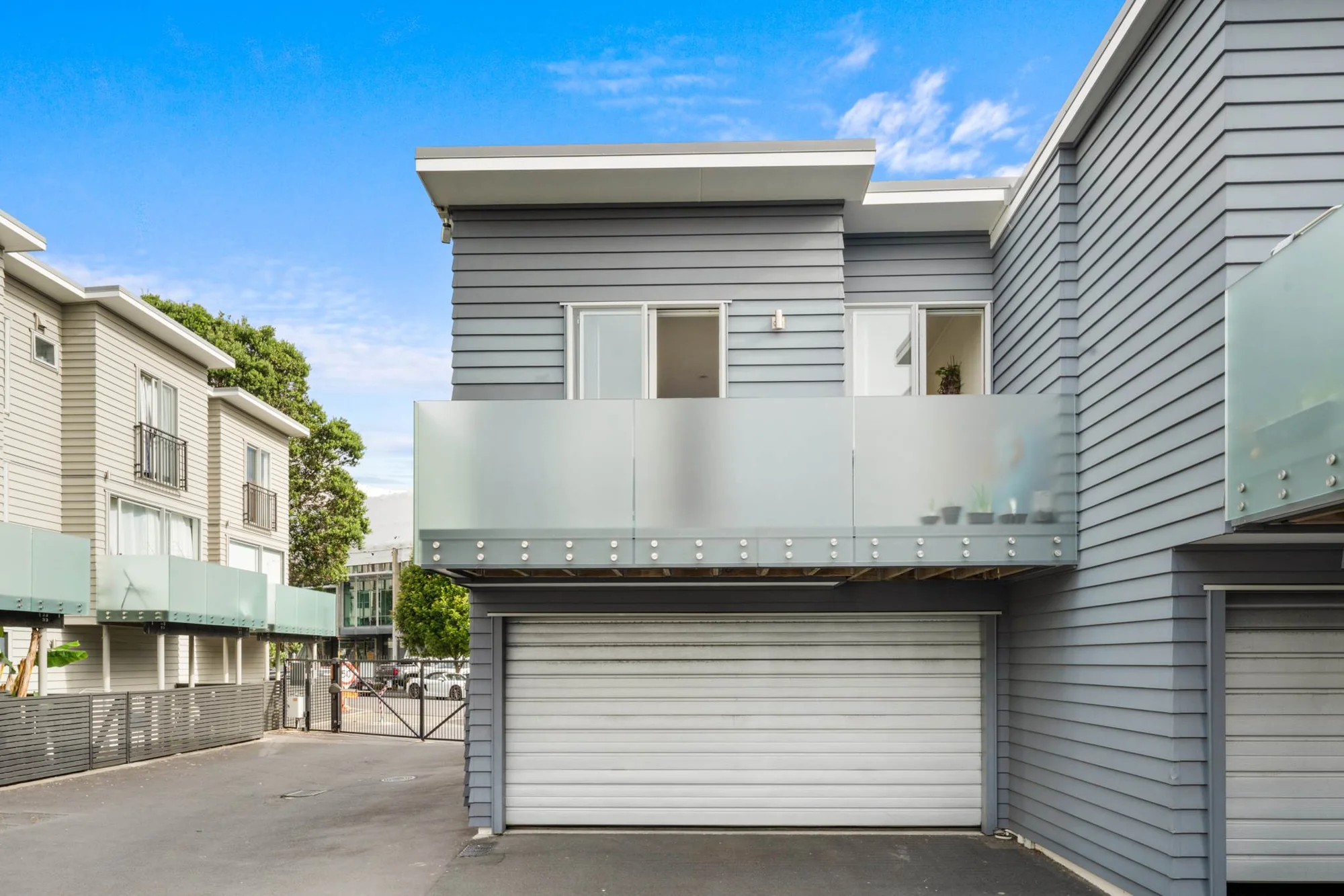 Mount Eden 2房 转角好位置！北向采光充足，Mt Eden便利生活圈 Prime Corner Townhouse in the Heart of Mt Eden