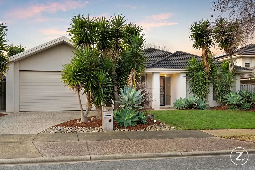 Sandhurst 4房 Sandhurst 中心宽敞的家庭生活 Spacious Family Living in the Heart of Sandhurst