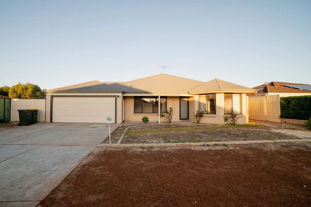 Spacious 4 x 2 Family Home in Jane Brook!