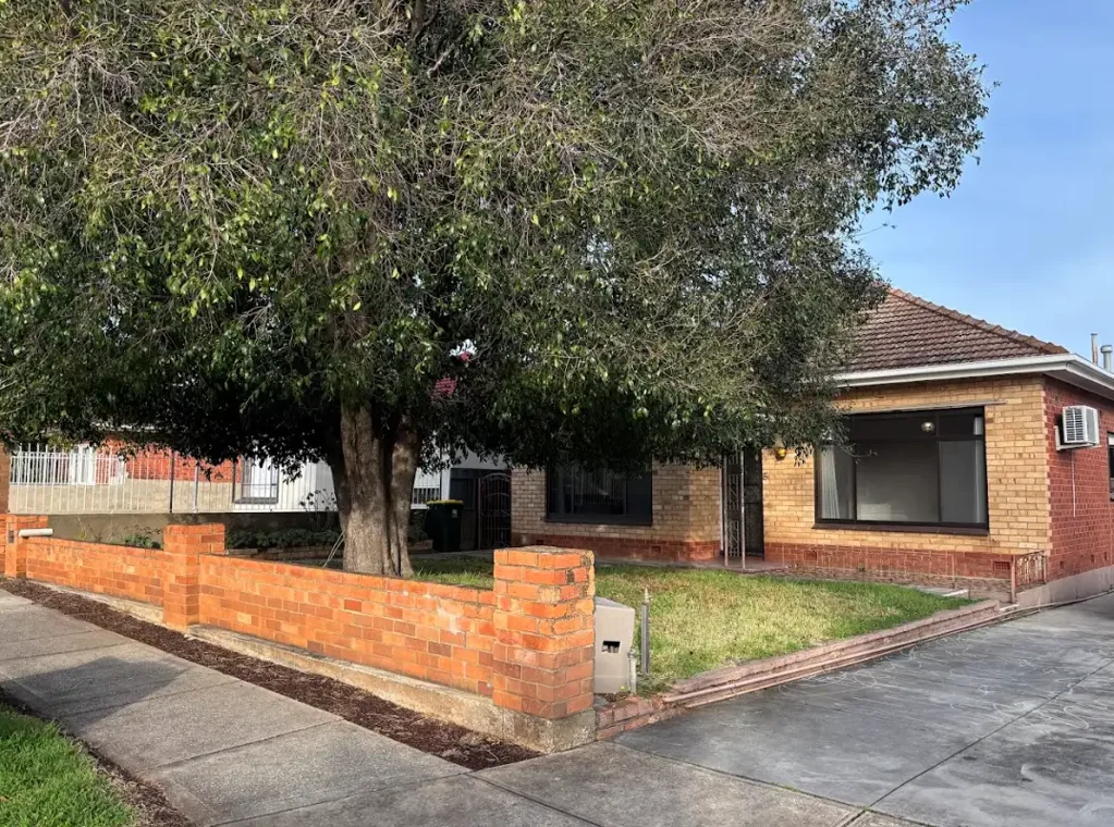 Charming 3-Bedroom 1-Bathroom Home for Rent in Enfield