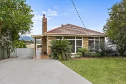 220 Farmborough Road, Farmborough Heights