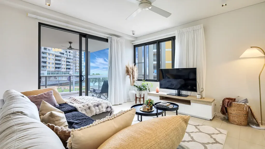 Darwin City 2房  Prime Locale, Fabulous Views & Lifestyle - Excellent Investment Potential