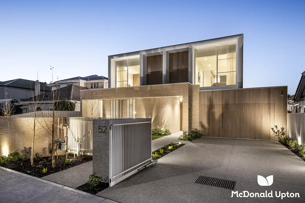 Essendon 5房  Expressions of Interest Closing Thursday September 10th at 5:00pm unless sold prior