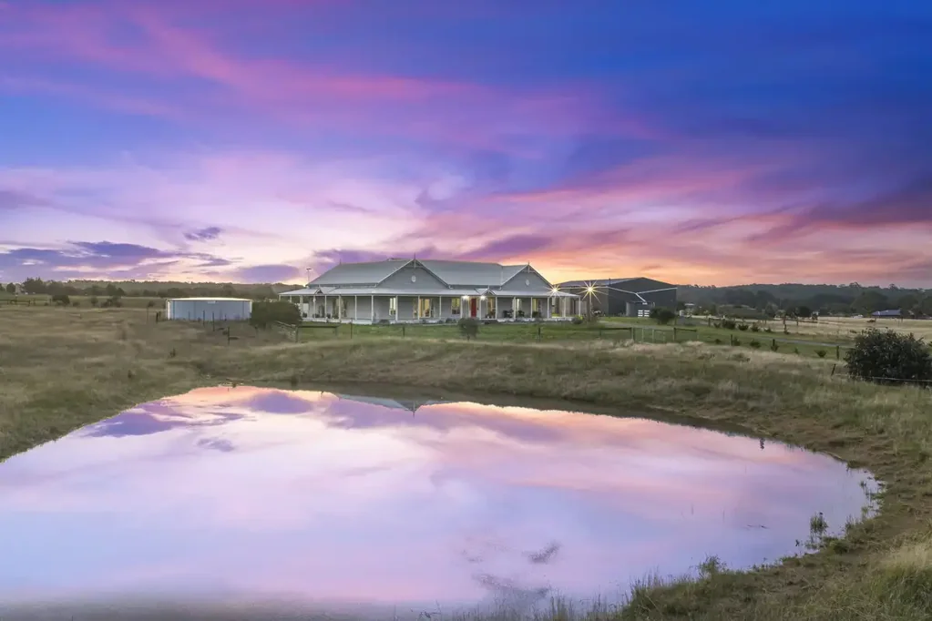 Ross Creek 5Zimmer Exceptional Scale, Space and Lifestyle Potential on Approx. 12 Acres