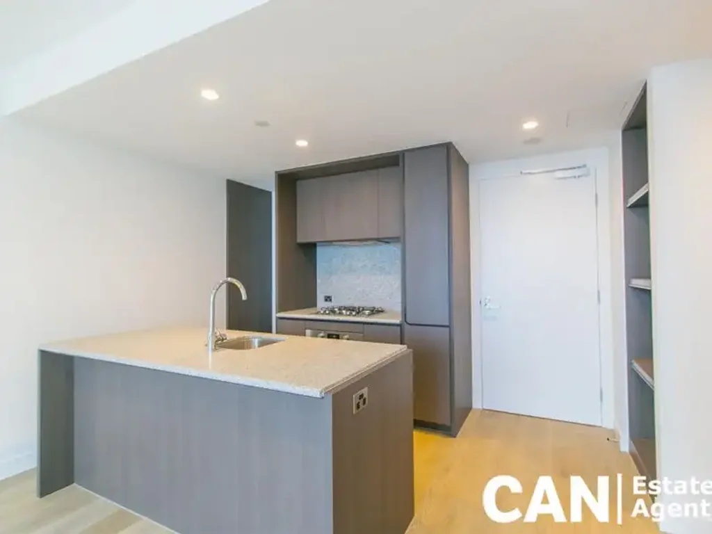 Modern Unfurnished Apartment in Prime Carlton Location