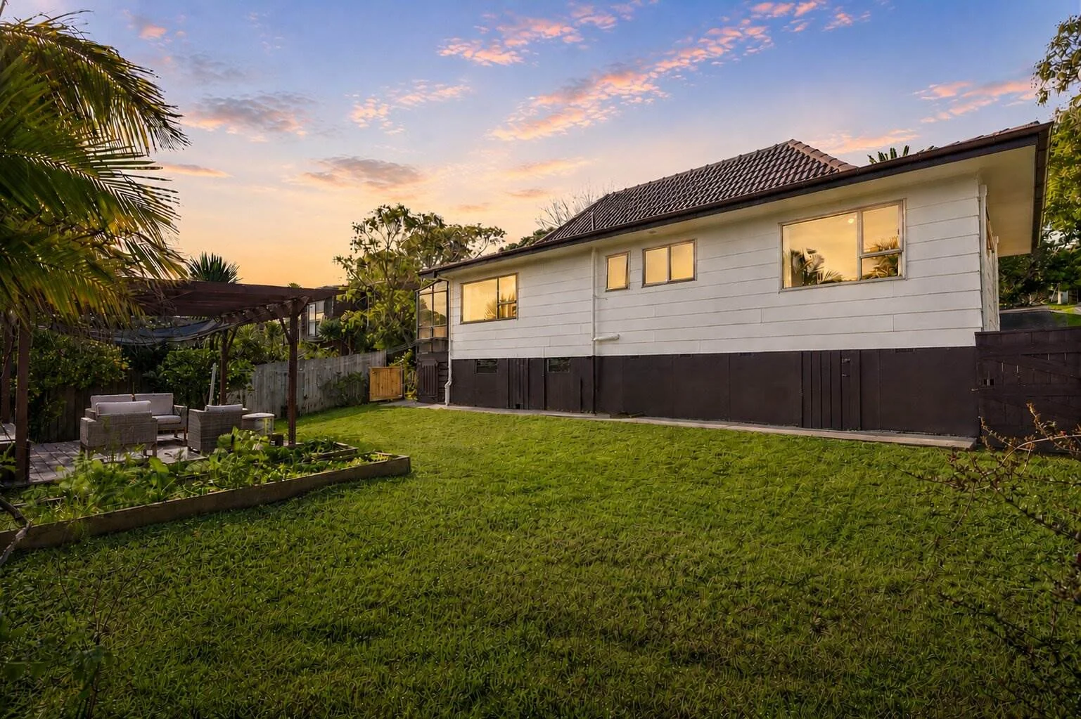 Torbay 3 Bedroom Single Level, Walk To The Beach, Motivated Owners