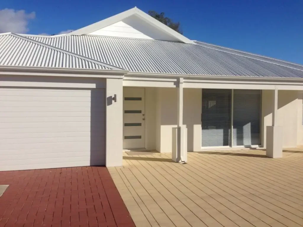 Three bedroom villa - new, light and spacious!