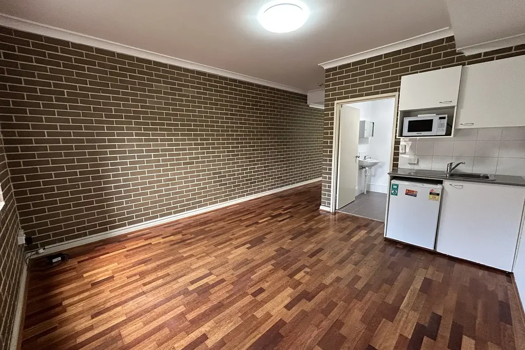 1 Studio available!
