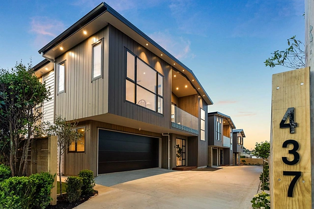 437 East Coast Road, Mairangi Bay, North Shore City