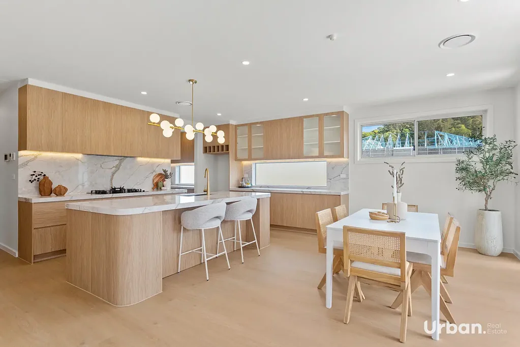 Huntley 5房  Brand New Luxury Family Living