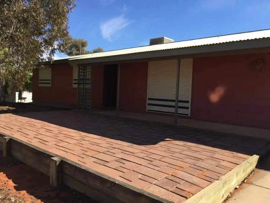 Roxby Downs 3कमरा 3 BEDROOM HOME WITH SHED