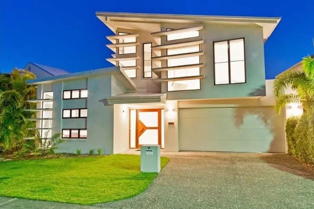 Coomera 4બેડરૂમ COMING SOON | AWARD-WINNING WATERFRONT RESIDENCE