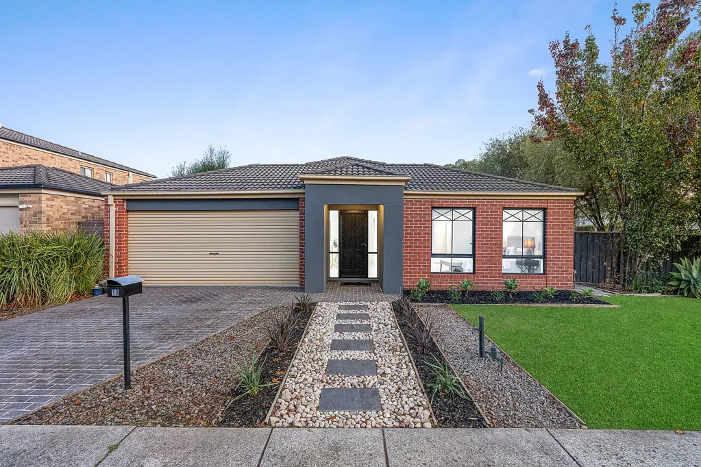 Berwick 4ห้องนอน Family Space, Entertaining Appeal and a Generous 601sqm Allotment
