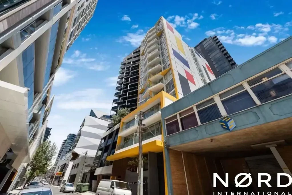 Live the South Yarra lifestyle in this fully furnished home