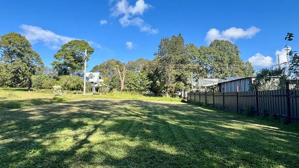 Macleay Island 943m2 - Walk to Ferry, Cafes & More