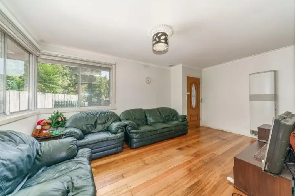 Quiet Court Location! Spacious 2-Bedroom Home in the Heart of Mitcham