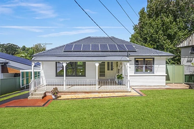 8 LORETTA AV, COMO NSW 2226, 3 Schlafzimmer, 2 Badezimmer, House