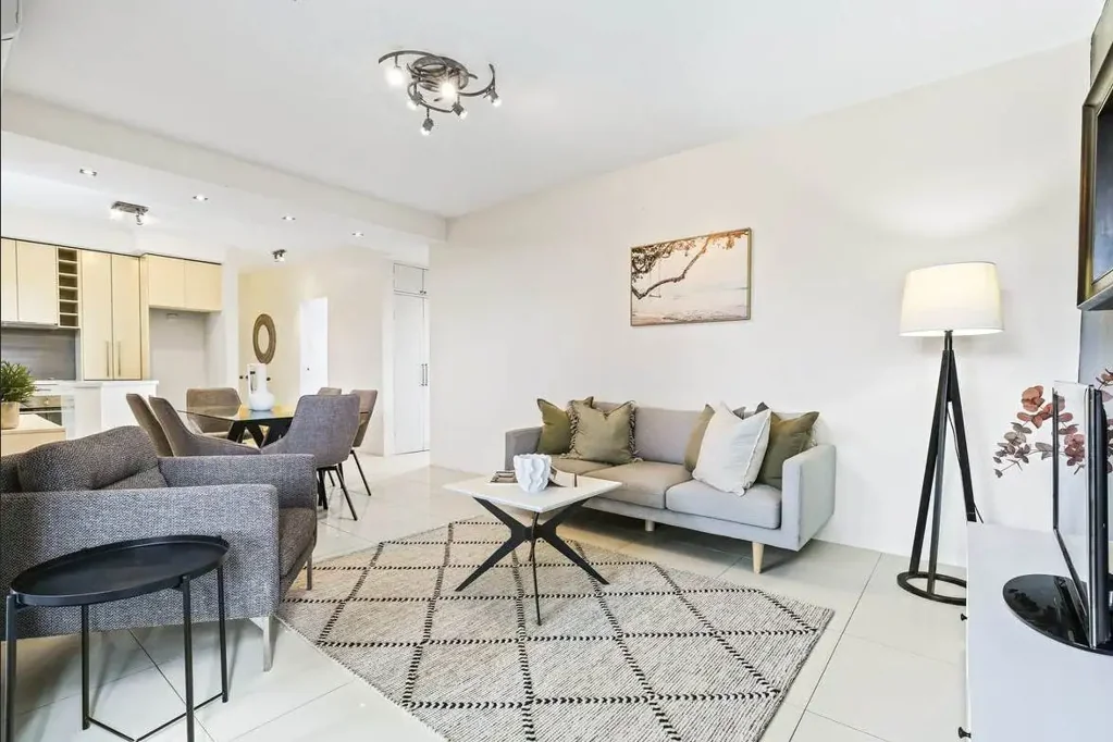 Renovated Apartment in Secure Building