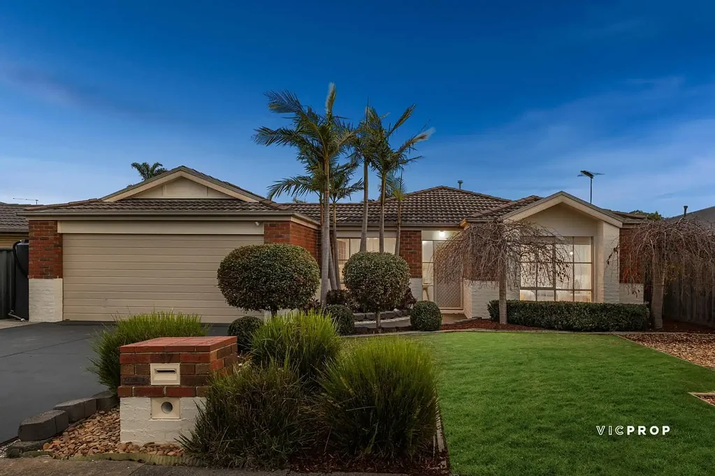 Ferntree Gully 4ਬੈੱਡਰੂਮ Immaculate Family Living in Knox Bridge Estate