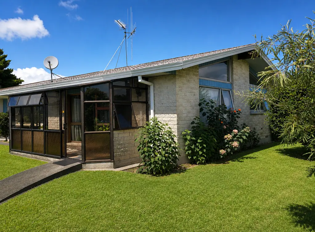 Two Bedroom Unit On Quiet Street