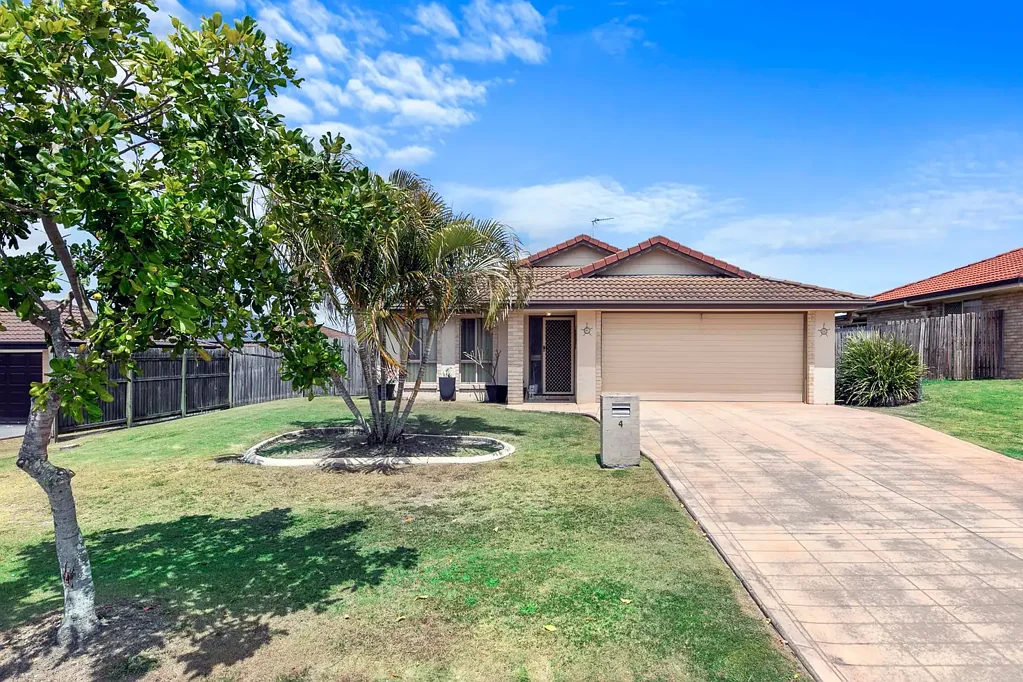 4 Mia Court, Nikenbah, QLD 4655