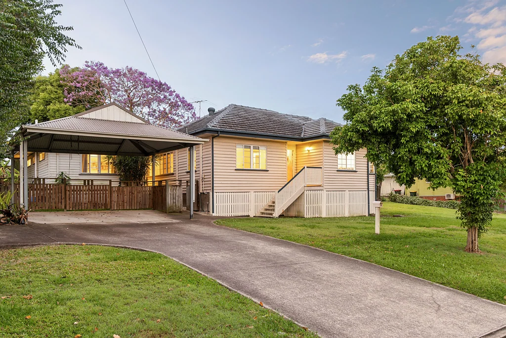 15 Campbell Terrace, Oxley, QLD 4075