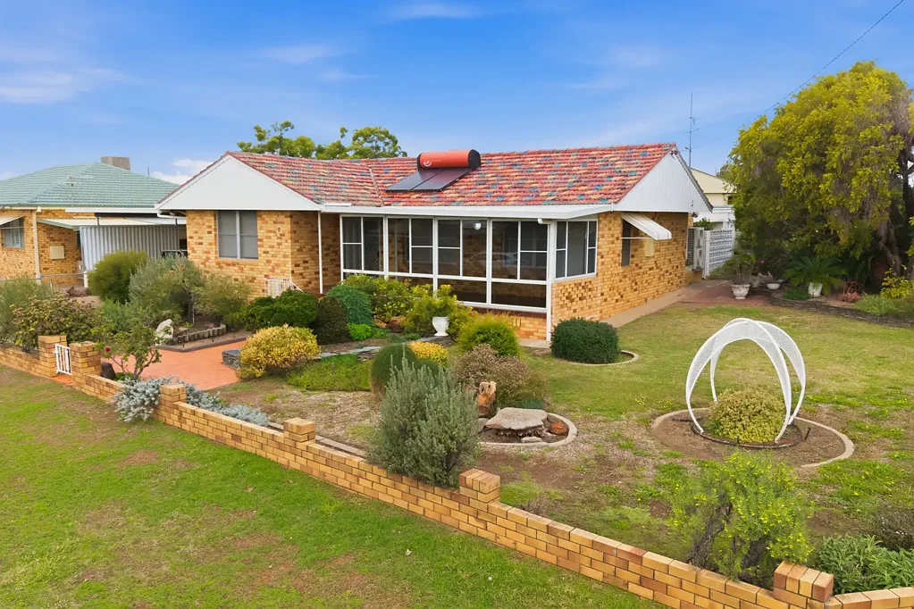 Tamworth 3房  Packed with Potential and Ready for Its Next Chapter