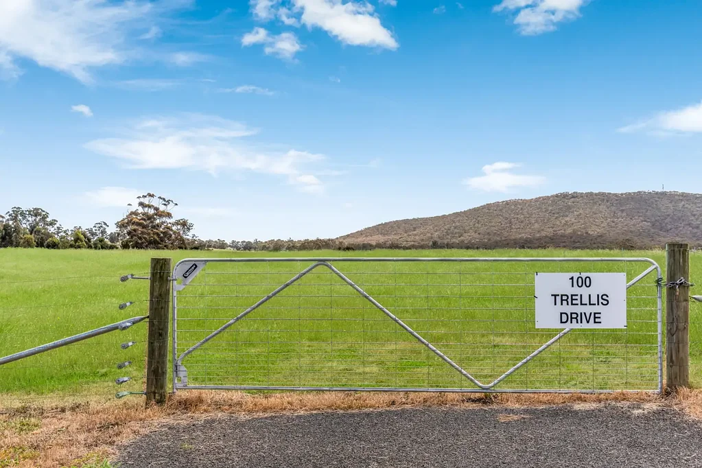 100 Trellis Drive, Heathcote, VIC 3523