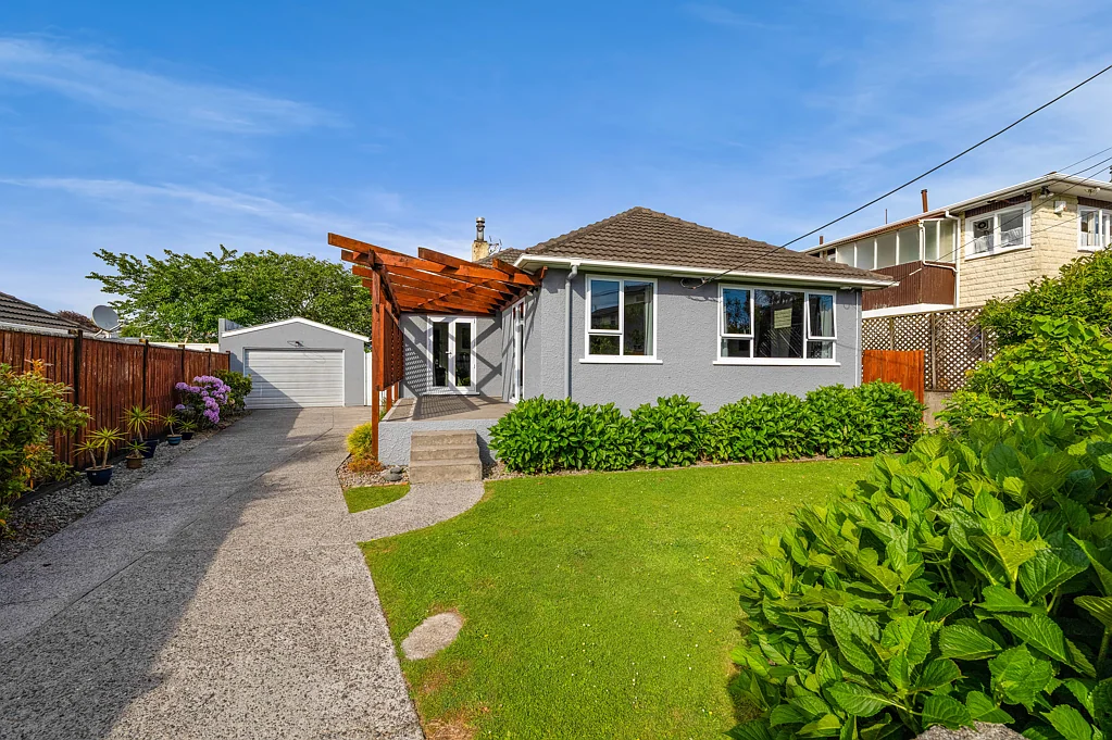 10 Pembroke Street, Westown, New Plymouth, Taranaki