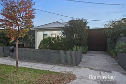 39 Hampshire Road, Sunshine