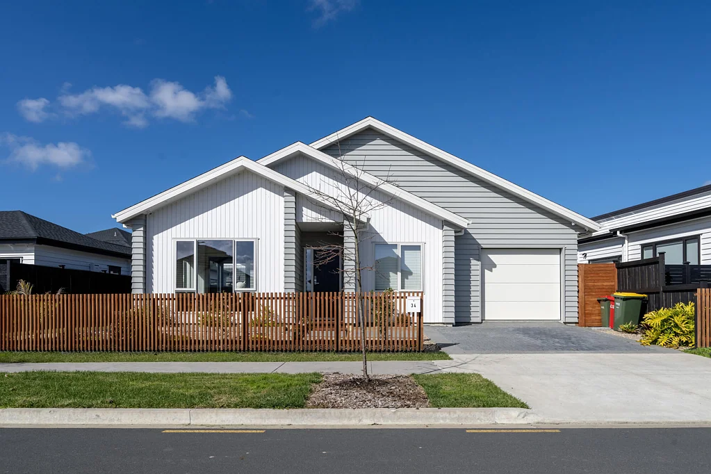 Milldale 5 Slaapkamer Generous Living with Extras Already Done