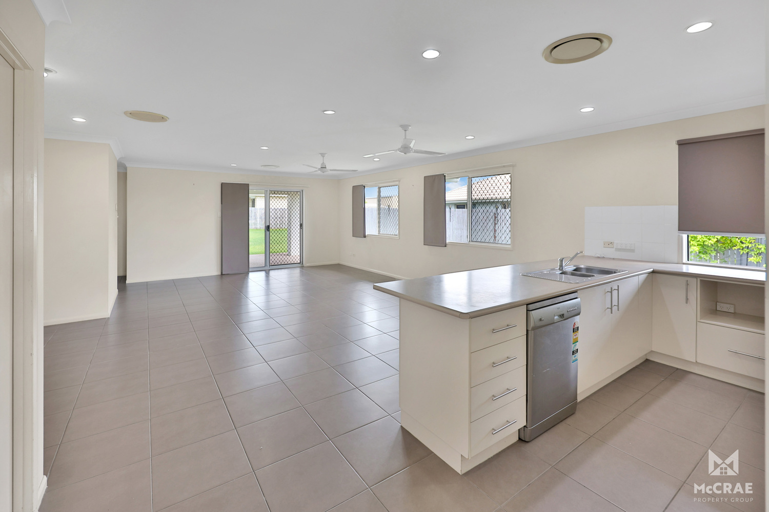 WHITSUNDAY BREEZE ESTATE 69 BANKS DR, BOWEN QLD 4805, 0 침실, 0 욕실, House