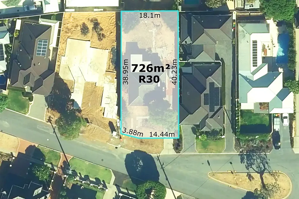 Karrinyup 3房  Rare Earth Minutes from the Coast
