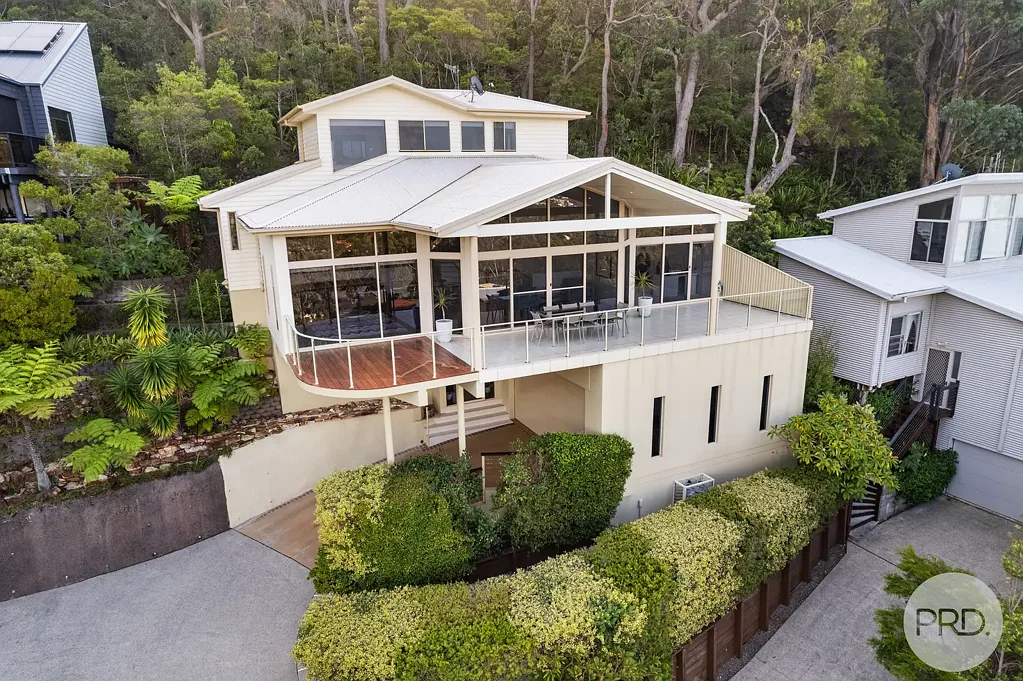 9 Tareebin Road, Nelson Bay, NSW 2315
