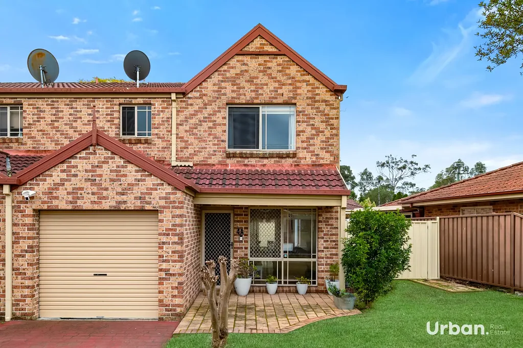 4A Azalea Place, Macquarie Fields, NSW 2564
