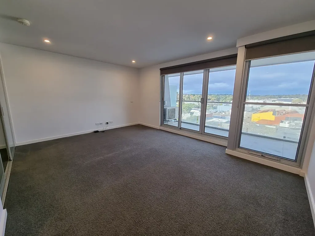 STYLISH APARTMENT LIVING IN OAKLEIGH