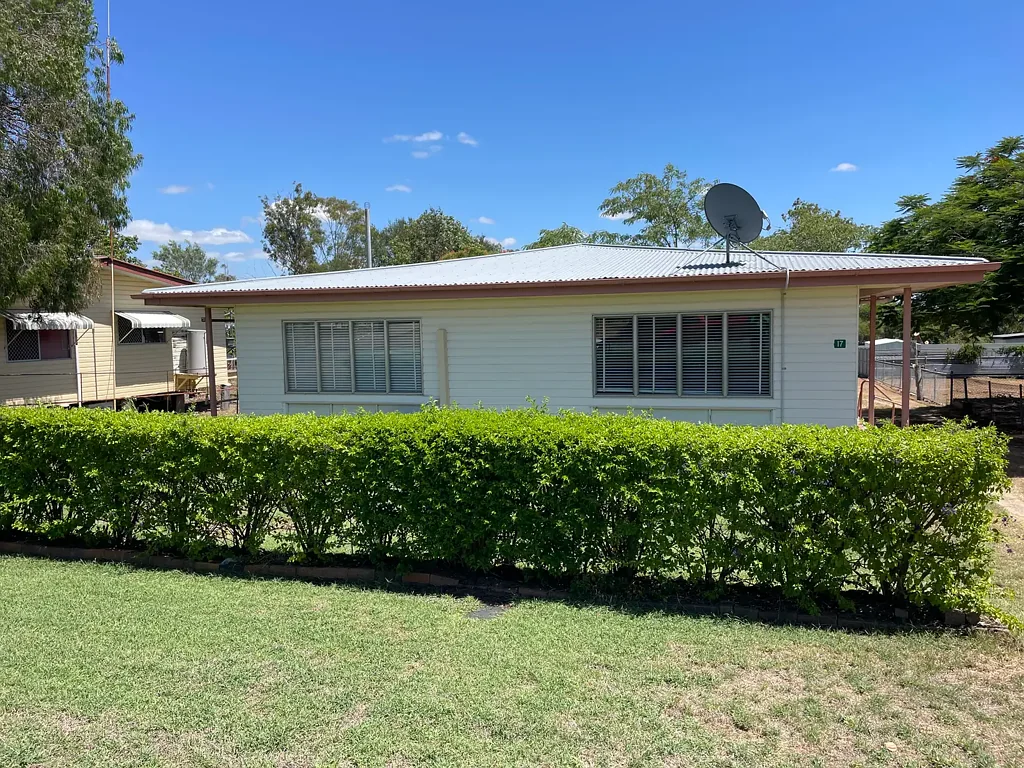 17 HUTTON STREET, Taroom, QLD 4420