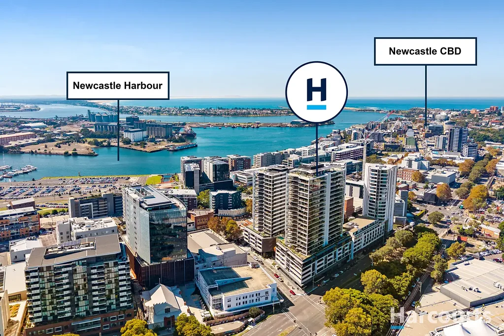 Newcastle West 2房  Dual level apartment at ONE with superb alfresco flow and resort facilities