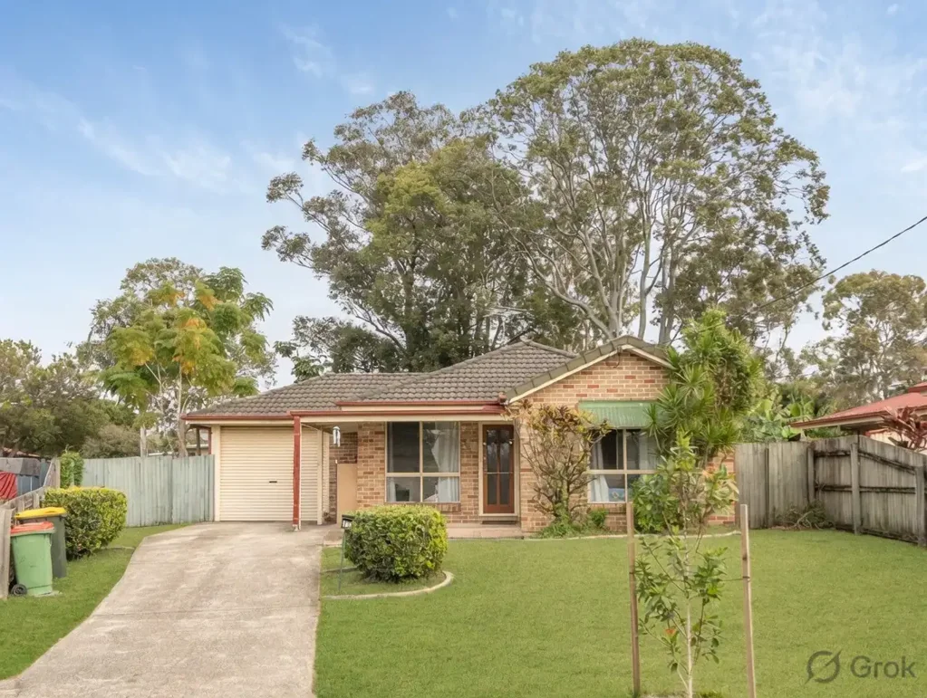 Deception Bay 4 Bedroom Quiet Cul-de-Sac Living with a Huge Backyard
