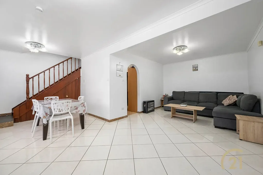 Fairfield 3房 优越地段，低维护生活 LOW-MAINTENANCE LIVING IN A PRIME LOCATION