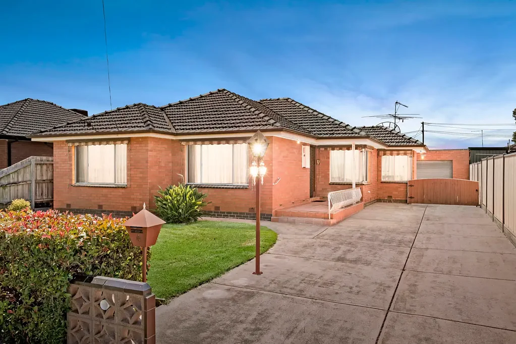 4 Melton Crescent, Lalor, VIC 3075