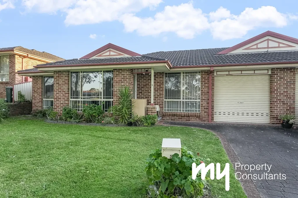 Macquarie Fields 2房 黄金地段别墅 2卧带柜 开放客厅 独立餐厅 便捷交通 精品社区 Ideal First Home or Investment