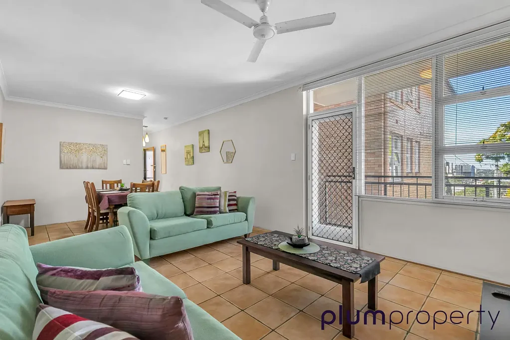 Fully Furnished Convenience and Comfort in Prime Toowong Location