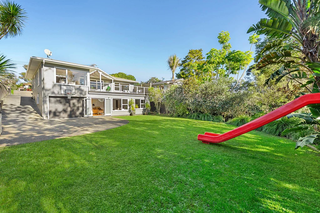 Northcote 4 Slaapkamer Family Living with Nature at Your Doorstep