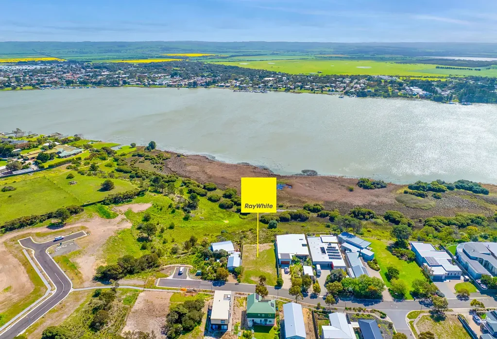 Hindmarsh Island Rare Waterfront Opportunity - 1,007sqm with Spectacular River Views