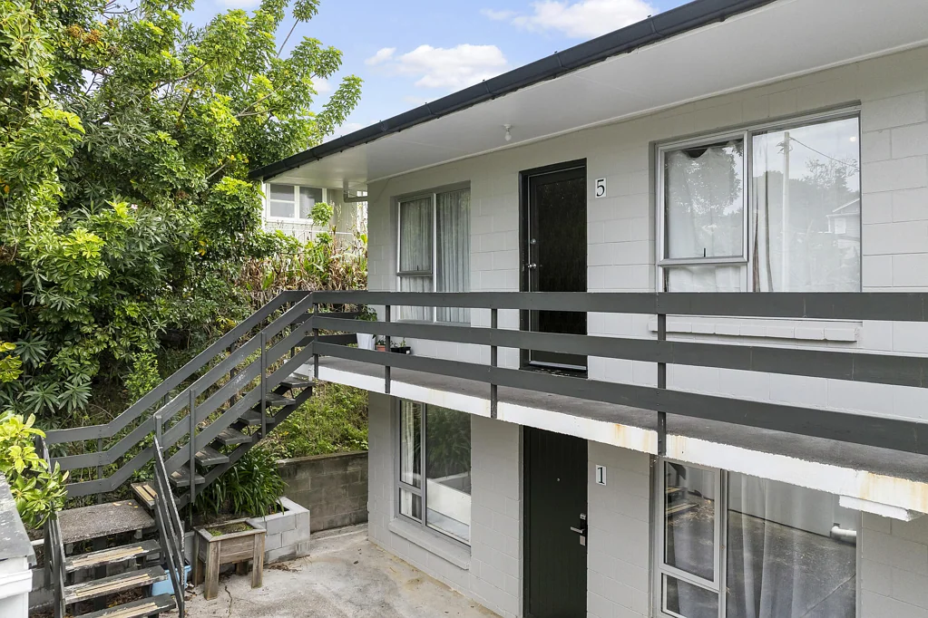 Morningside 2Kwarto Vendor meets market - priced to sell!