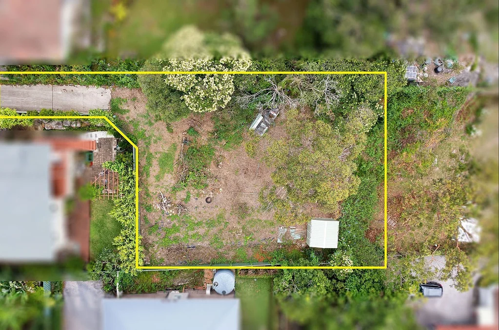 Hornsby Peaceful Family Living in a Convenient Location