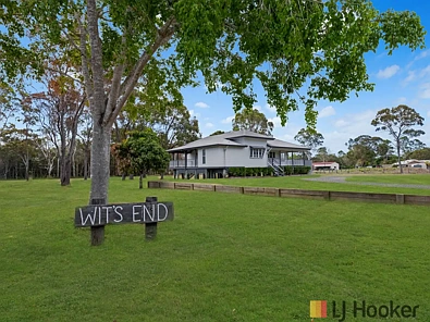 Sunshine Acres 3 Slaapkamer Fully Renovated Queenslander on 10 Acres - Move In Ready